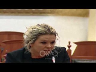 Ora News - Katër deputetët nga lista e LSI bëjnë betimin në Kuvend