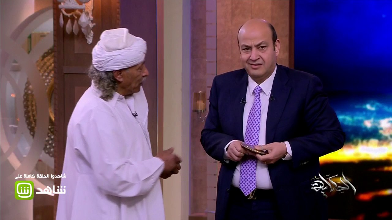 #الحكاية | عمرو أديب يحاول تعلم العزف على الصاجات لأول مرة فى الحكاية