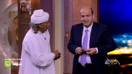 #الحكاية | عمرو أديب يحاول تعلم العزف على الصاجات لأول مرة فى الحكاية