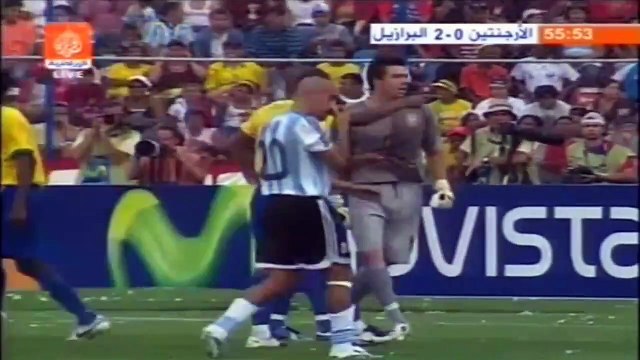 الشوط الثاني مباراة البرازيل و الارجنتين 3-0 نهائي كوبا امريكا 2007