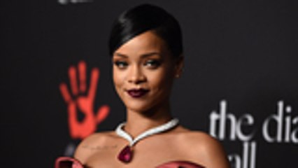 Rihanna Posts Photos From the Studio, Fans Anticipate New Music | Billboard News
