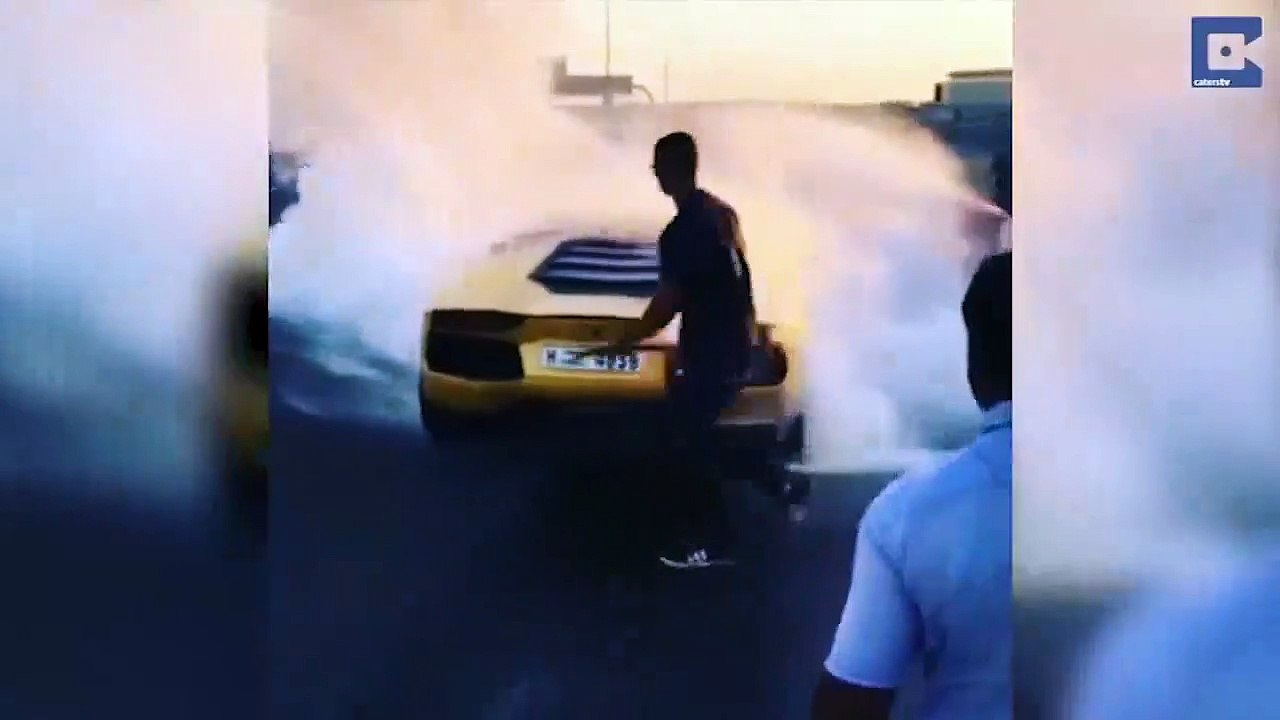 Sa lamborghini prend feu pendant qu'il fait  un burn... Dommage