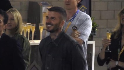 Beckham victim of statue prank