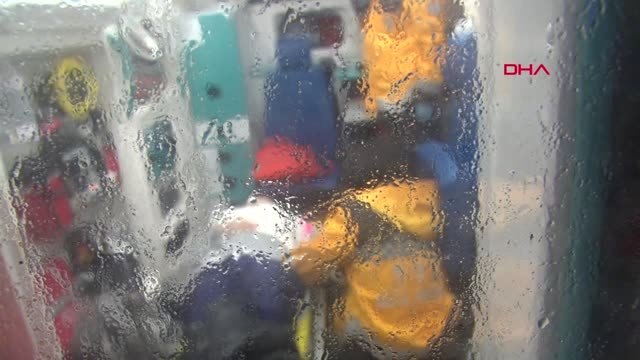 Küçükçekmece'de Trafik Kazası: 2 Yaralı