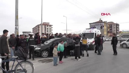 Konya Hafif Ticari Araç, Otomobille Çarpıştı 5 Yaralı