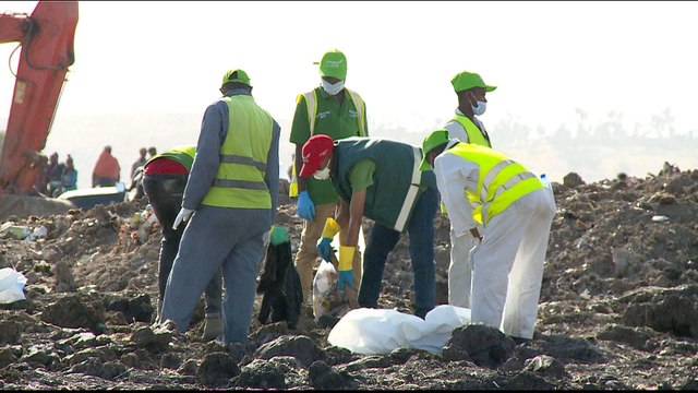 Ethiopia airlines crash: Families of victims visit site