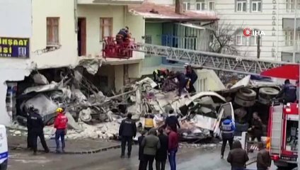 Mahalle savaş alanına döndü, ortaya çıkan manzara dehşete düşürdü: 2 ölü