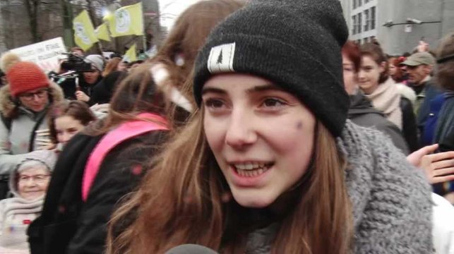 Une vague de milliers de manifestants déferle dans les rues de Bruxelles