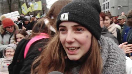 Une vague de milliers de manifestants déferle dans les rues de Bruxelles