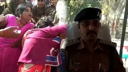 कुशीनगर में डबल मर्डर से सनसनी, एक का सिर धड़ से किया अलग