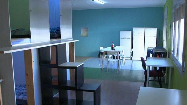 Pisos colmena o como vivir en habitaciones de 2,4 metros cuadrados en Barcelona