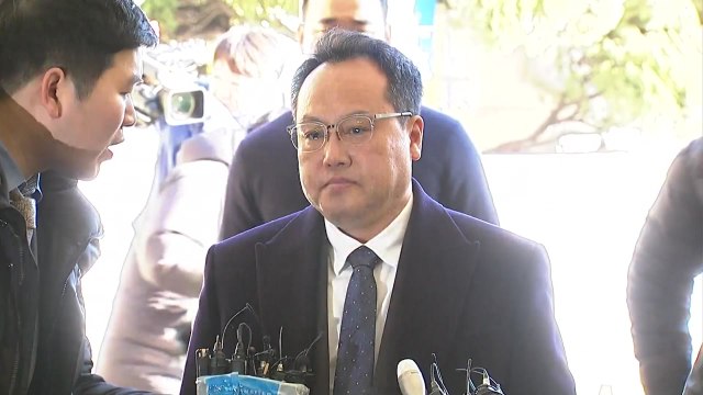 '직원 폭행' 송명빈, 영장심사 앞두고 숨진 채 발견 / YTN