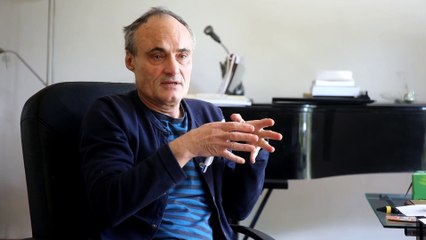 Philippe Val vient de publier un roman autobiographique « Tu finiras clochard comme ton Zola »