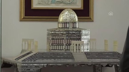 Mahmud Abbas'tan Eski Tika Koordinatörüne Başarı Madalyası