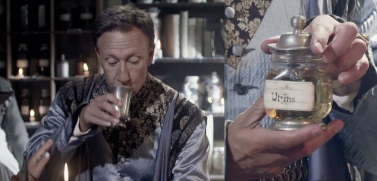 WTF ! Stéphane Bern se rince la bouche avec de l'urine ! - ZAPPING TÉLÉ DU 13/03/2019