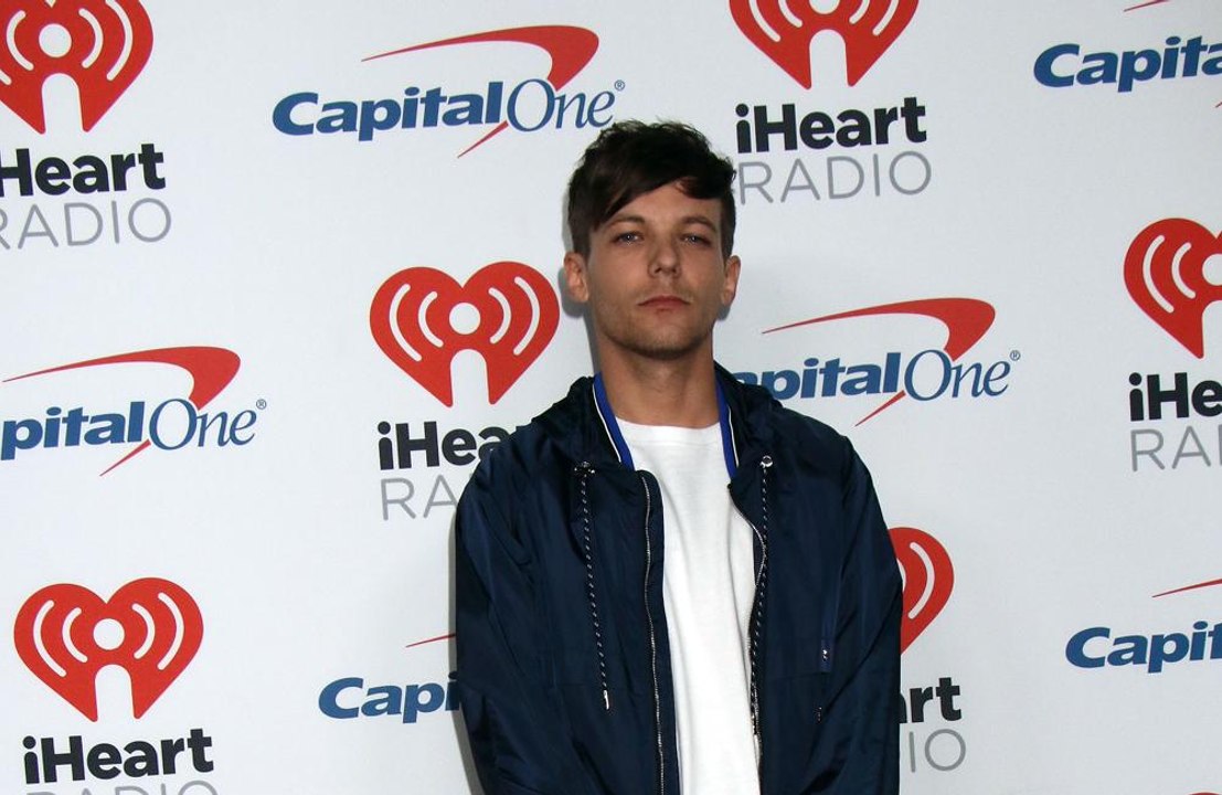 Louis Tomlinson to design merch for his tour