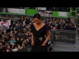 블랙드레스 입고 레드카펫 첫 등장한 김민주 [제54회 대종상 영화제]  20171025