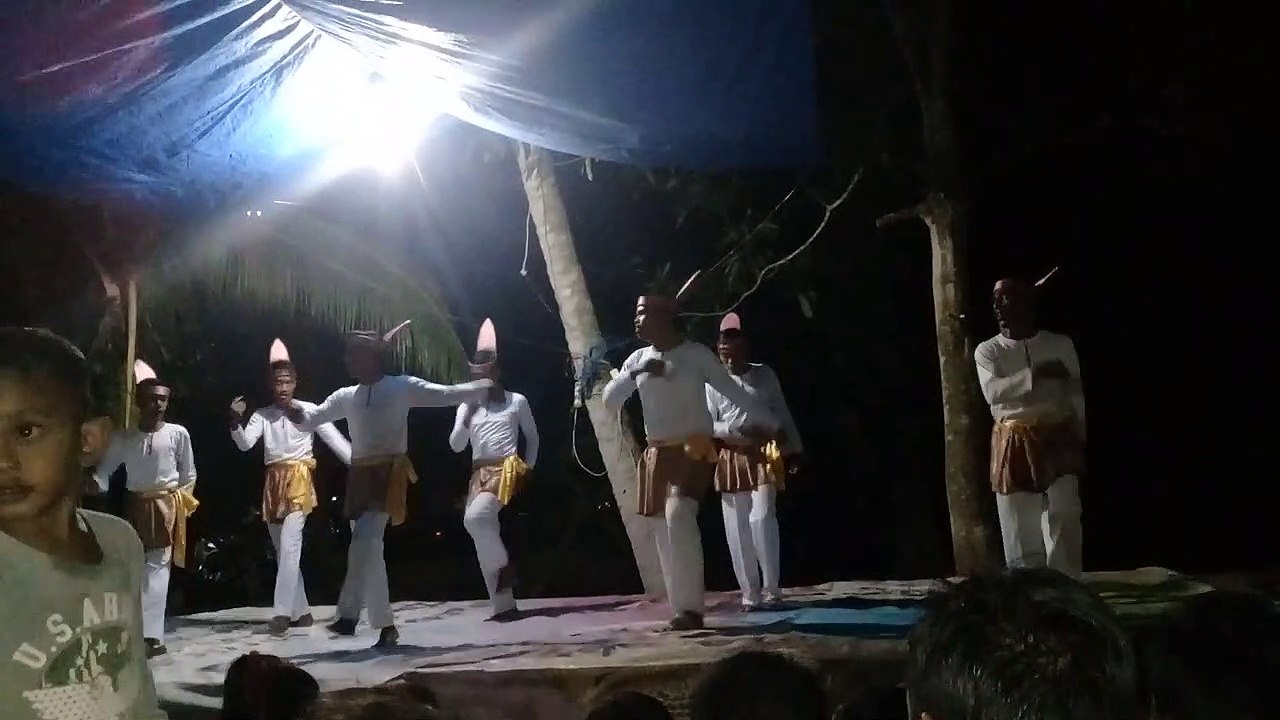 Tari  Saman Dari Aceh