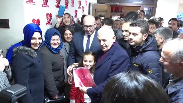 Binali Yıldırım, MHP Arnavutköy İlçe Başkanlığını Ziyaret Etti - İstanbul