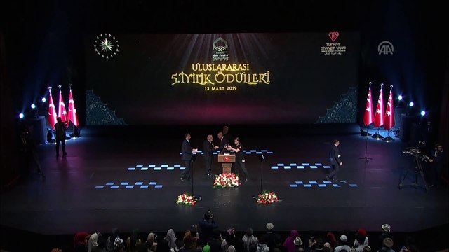 Cumhurbaşkanı Erdoğan: 'Hak, batıl mücadelesi dün olduğu gibi bugün de var' - ANKARA