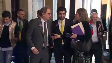 Torra se rebela contra la Junta electoral: no quitará el lazo amarillo del Palau de la Generalitat