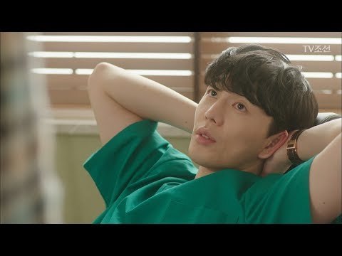 가면남한테 선물 받은 엄현경! ‘이현진 완전 삐침’ [너의 등짝에 스매싱 18회] 20180103