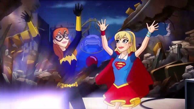 Challenge #3: Supergirl & Batgirl Pledge to Be Good Friends | Super Hero Month | DC Super Hero Girls