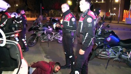 Polisten kaçan sürücü ‘Kimyon’ savurup motorlu timlerden kurtulmak istedi