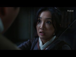 자신의 목숨을 위협한 상대를 보고 놀란 손지현! 그 이유는? [대군 – 사랑을 그리다 14회] 20180415