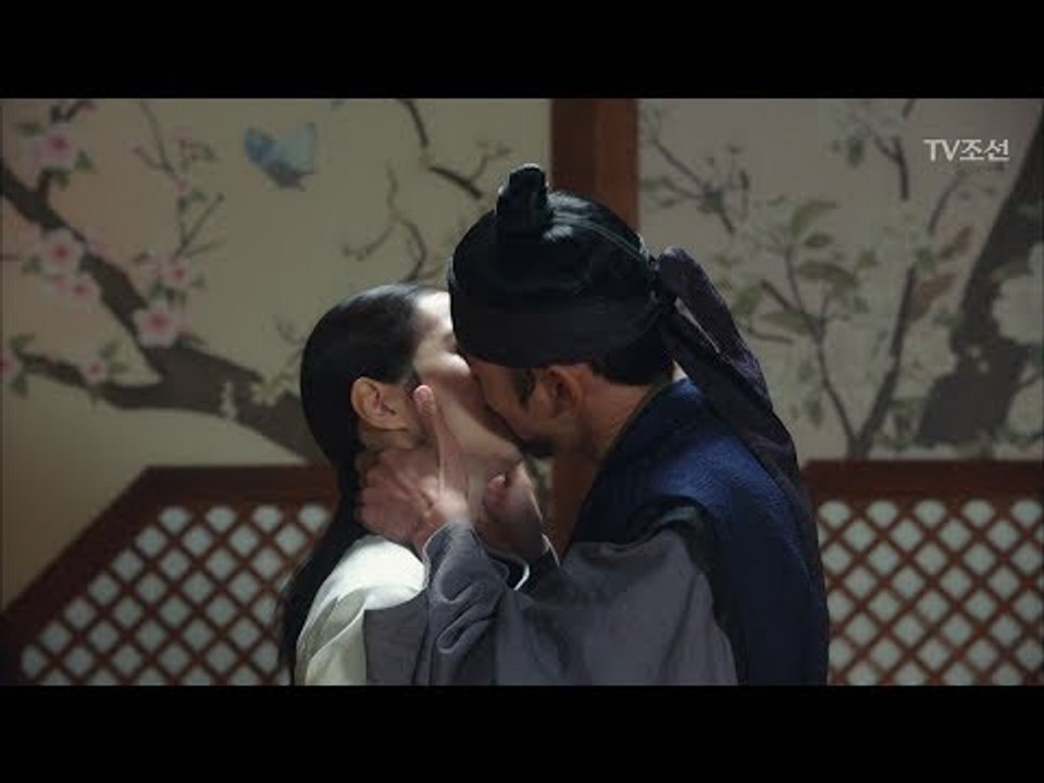“난 오늘 마마의 신부가 될 겁니다” 진세연&윤시윤 진한 키스! [대군 – 사랑을 그...