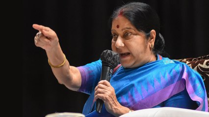 Sushma Swaraj Challenges Pakistan PM Imran Khan | Oneindia News