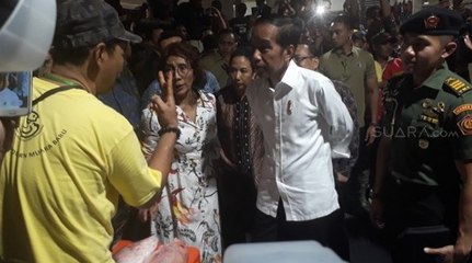 Ke Muara Baru, Jokowi Beli Dua Ikan Kakap Merah