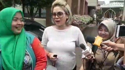 Jalani Sidang Isbat, Nikita Mirzani Tampil Seksi