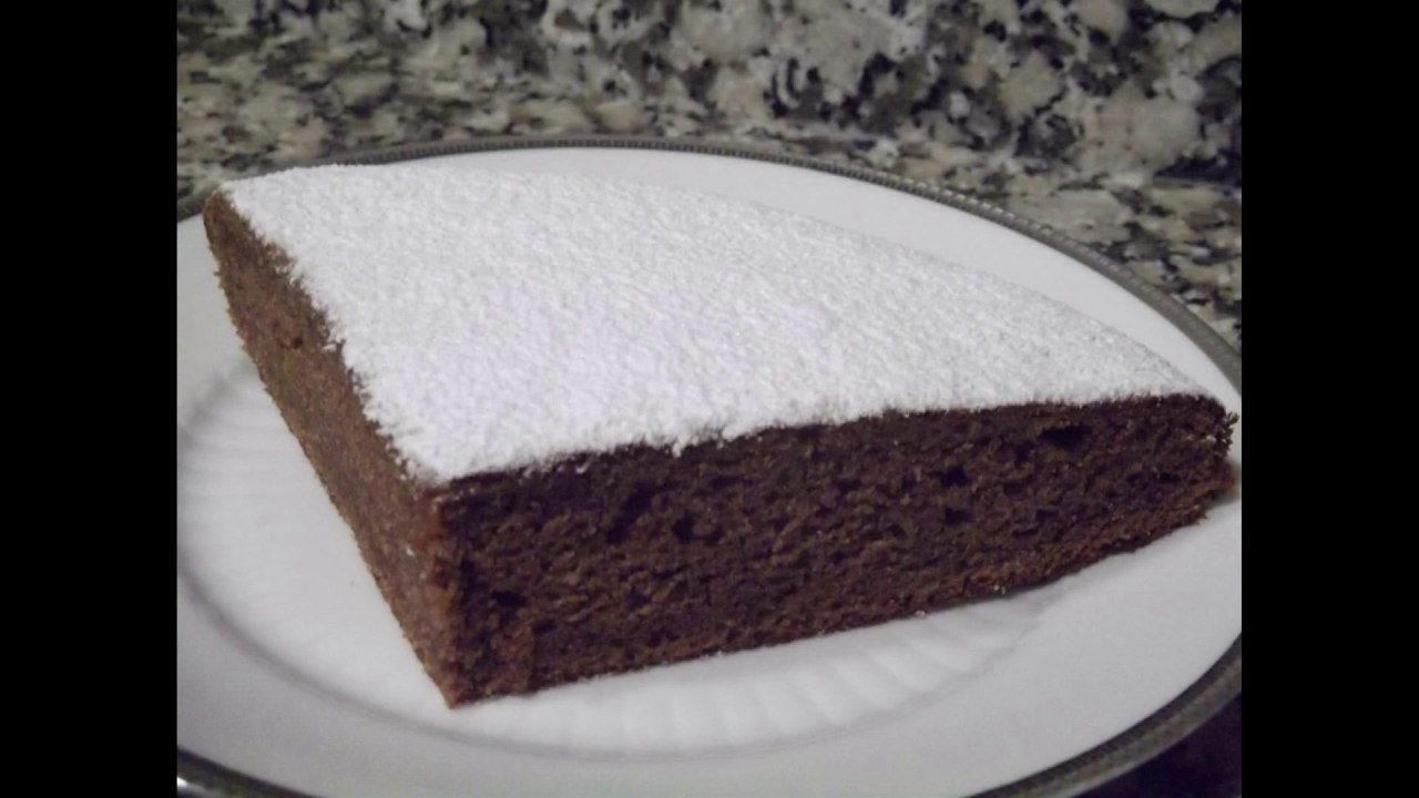 Yogurt and cocoa sponge cake