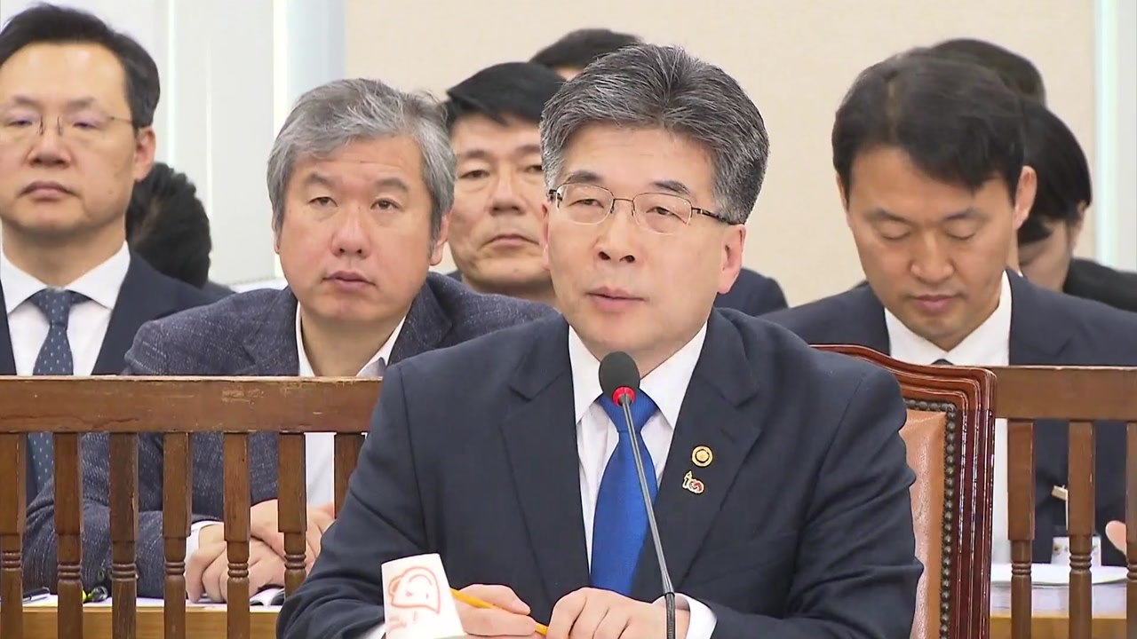 국회, '버닝썬' 집중 질의...경찰청장, 연신 "죄송" / YTN