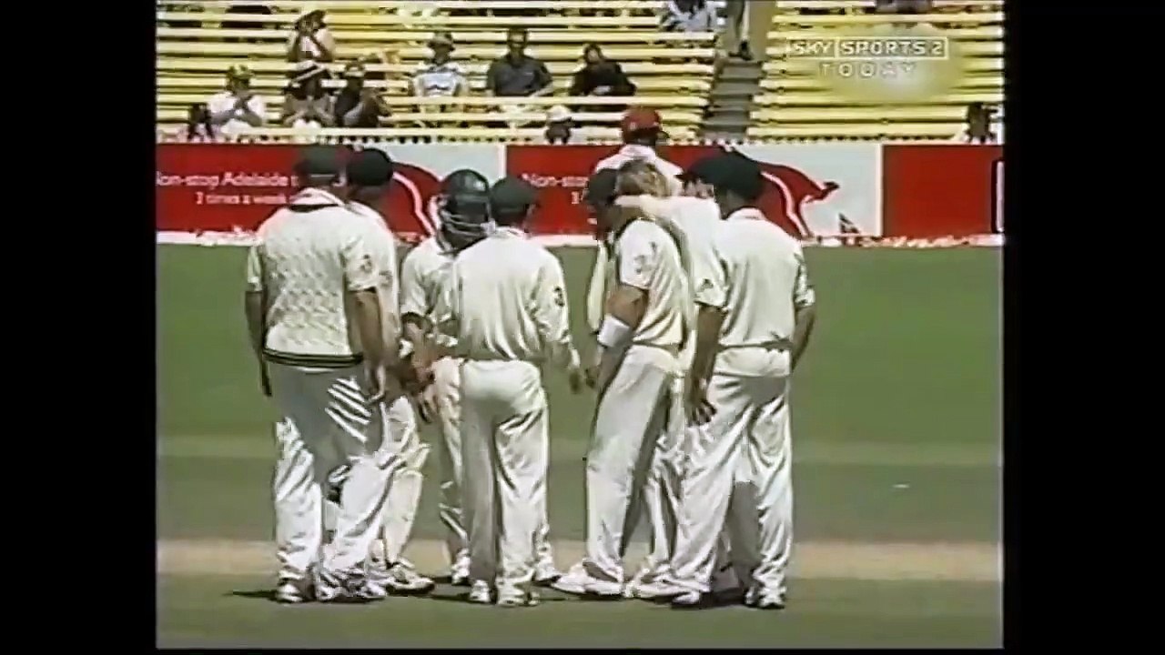 5 Magical Wickets of Shane Warne | Shane Warne Brilliant Bowled