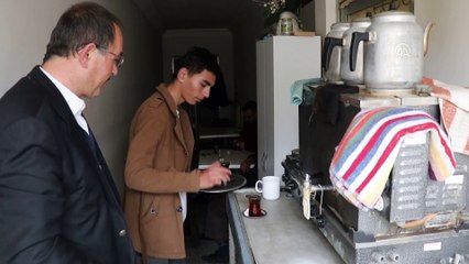 Emine annenin yüreği 'engelli üçüzleri' için atıyor - BURDUR