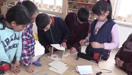 Minik ellerden kuşlara sıcak yuva - AĞRI
