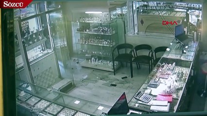 Kuyumcu soygununu bant kesme tankı ile böyle engelledi