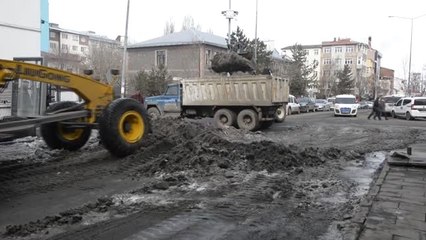 Doğu Anadolu'da Ekiplerin Baharda Kar Mesaisi