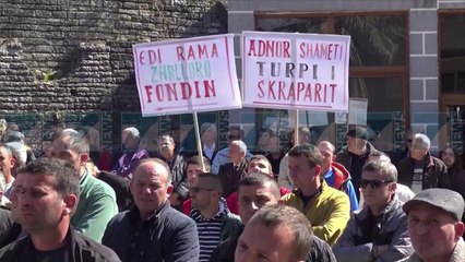 SKRAPAR, BLLOKIMI I BUXHETIT TE BASHKISE, PUNONJESIT NE PROTESTE - News, Lajme - Kanali 7