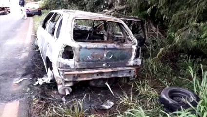 Carro é encontrado incendiado na BR-467
