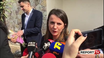 Tải video: Rudina Hajdari krah ambasadorit si qytetare, Soreca - palëve: Bëhuni gati për zgjedhjet lokale