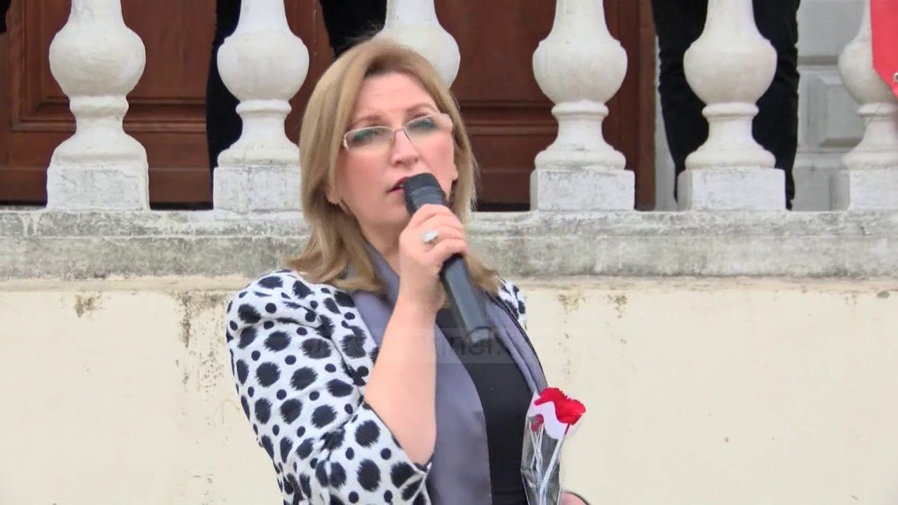 Gratë në protestë kundër dhunës dhe vrasjeve - Top Channel Albania - News - Lajme