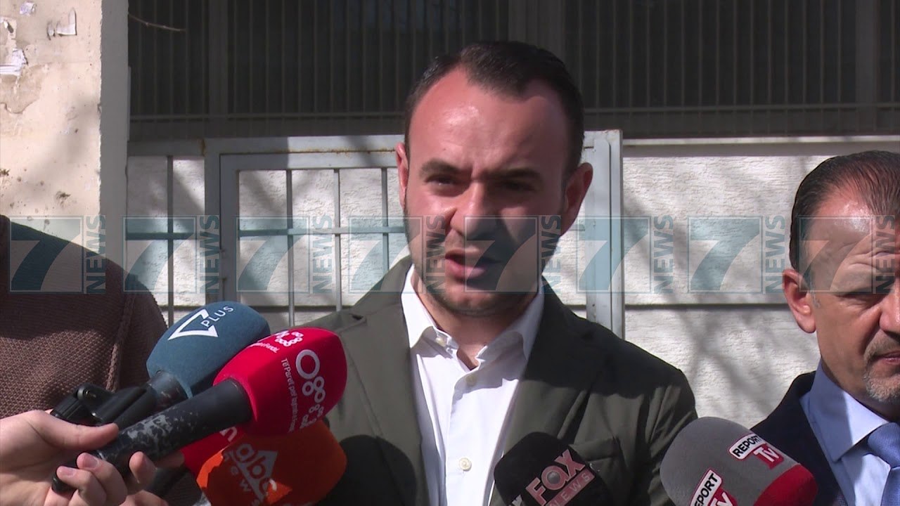 LIROHEN PROTESTUESIT E OPOZITES, PD «U PROVUA KAPJA E PROKURORISE» - News, Lajme - Kanali 7