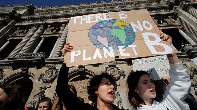 Климат спасают в суде