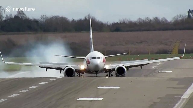 Planes arriving at Birmingham Airport struggles to land due to Storm Hannah