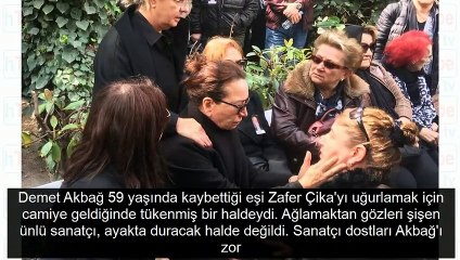 Demet Akbağ eşi Zafer Çika'nın cenazesinde ağlayarak bakın kimin eline sarıldı?