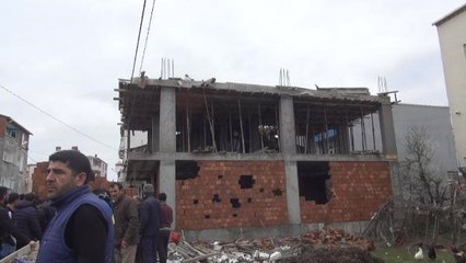 Yaptıkları Kaçak İnşaatı Kendileri Yıktı