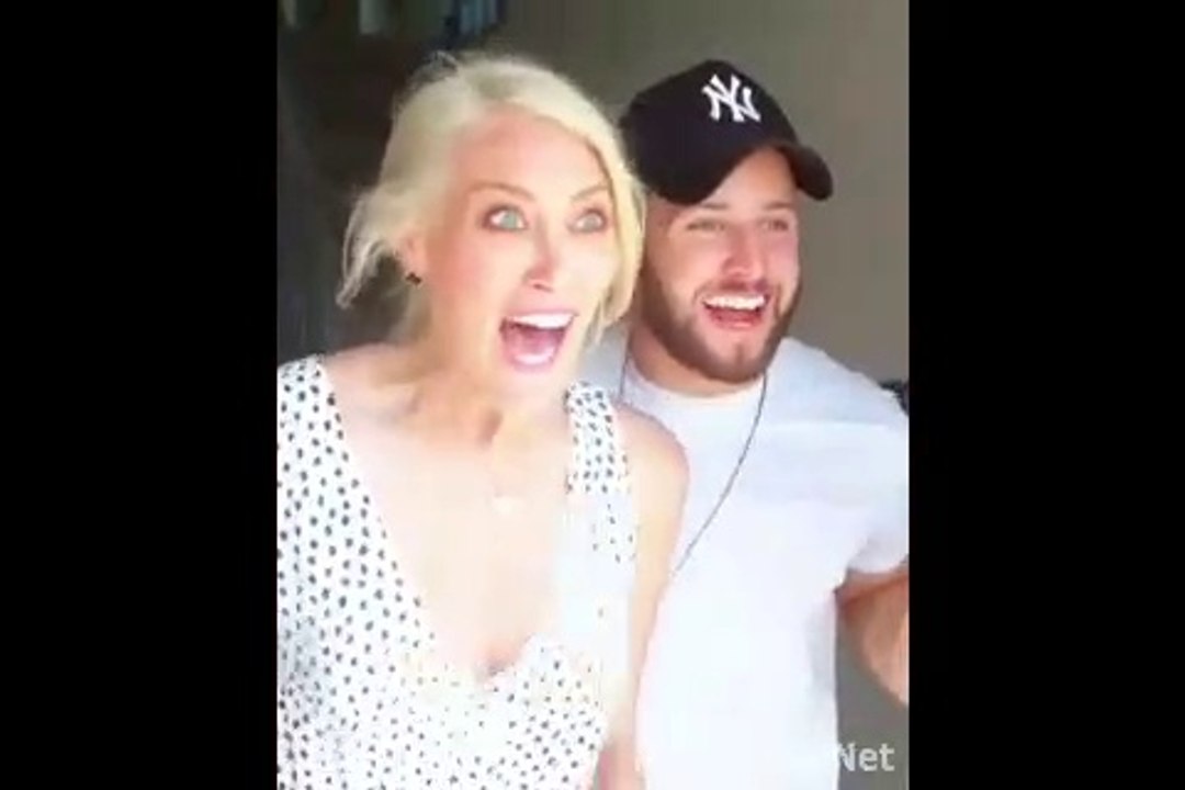 Wah Kya Surprise Gift Diya Biwi ko  (Funny  Videos)